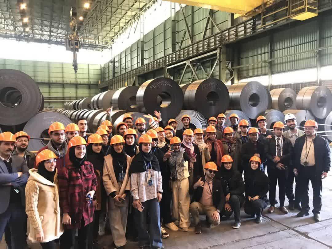 هفته دوم کمپ زمستانی دانشجویان مالزی با بازدید از صنایع فولاد مبارکه سپاهان آغاز شد